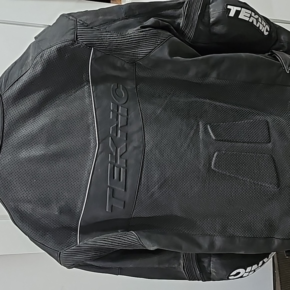 Teknic leather motorcycle jacket - Picture 2 of 2